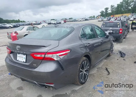 2020 Toyota Camry Se z USA, uszkodzony, nr VIN 4T1G11AK1LU874545